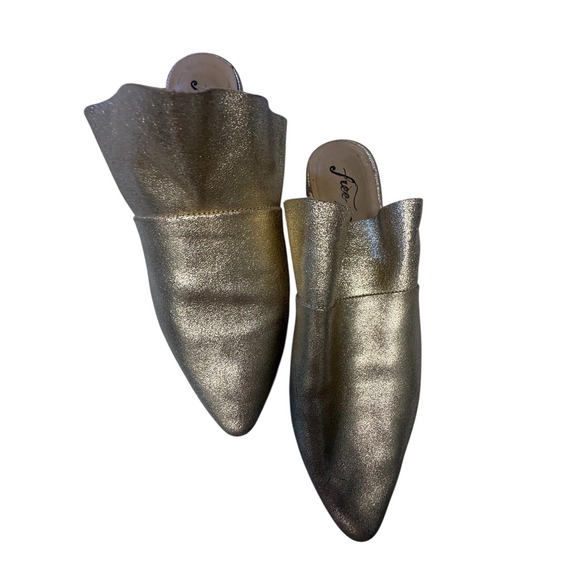 Free People Gold Metallic Ruffle Mules Shoes Women's Size 41 US 10/11 Rare - Picture 1 of 4